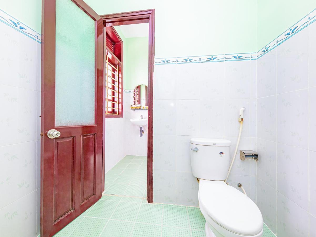 Oyo 381 Tuyet Mai Hotel Nha Trang Exteriör bild